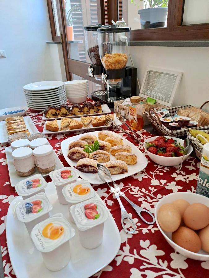 La Vie Fuille Bed And Breakfast 리포스토 외부 사진