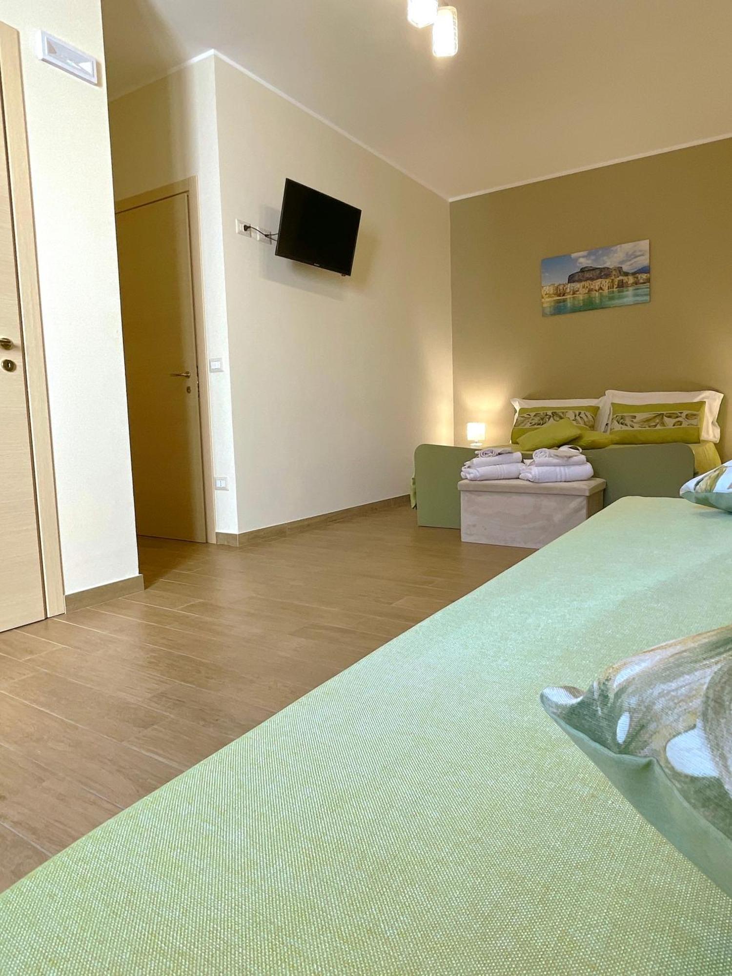 La Vie Fuille Bed And Breakfast 리포스토 외부 사진
